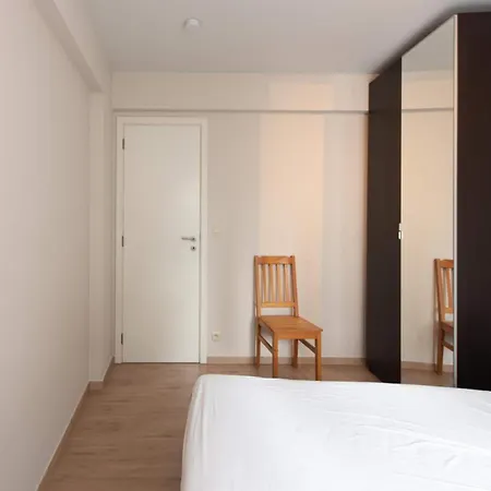 Appartement In Near Sandy Beaches Oostende