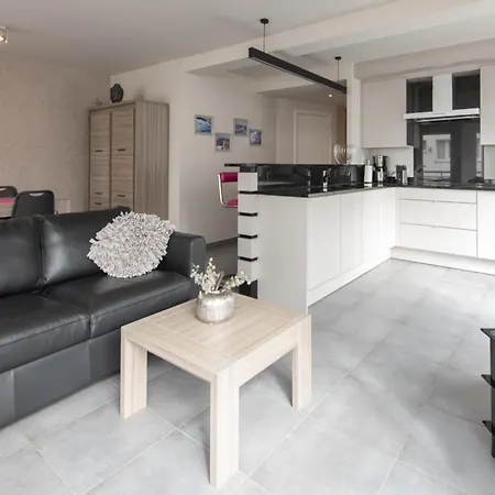 Appartement In Near Sandy Beaches Oostende